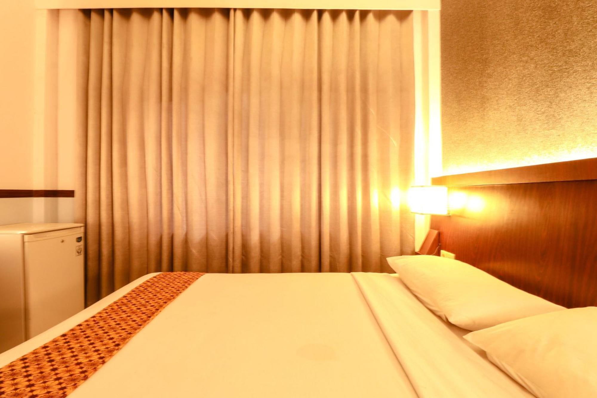Hotel Jawa Surabaya Exterior photo